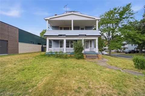 1776 S Taylor Rd, Cleveland Heights, OH 44118