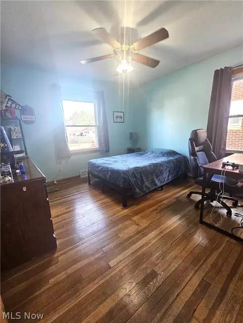 Bedroom - 6906 Belmere Dr, Parma, OH 44129 photo 1 of 5