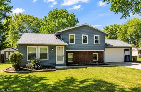 209 Oakwood Ln, Seville, OH 44273