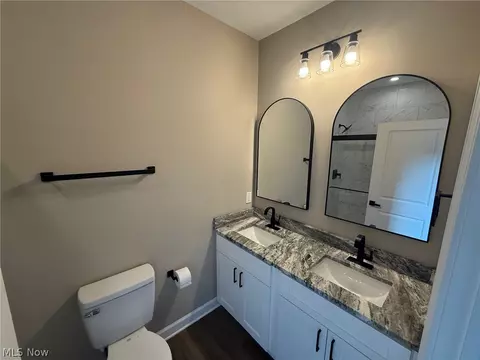 Bath - 14501 Kennerdown Dr, Maple Heights, OH 44137 photo 2 of 3