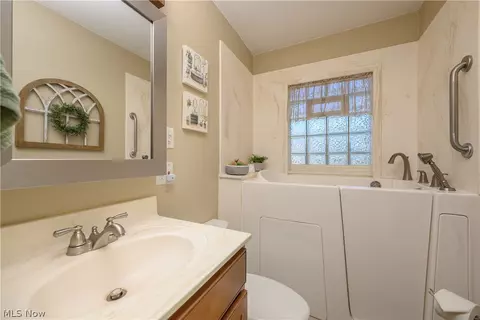 Bath - 4457 Emma Pl NW, Canton, OH 44708 photo 1 of 2