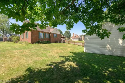 Exterior - 4457 Emma Pl NW, Canton, OH 44708 photo 6 of 6