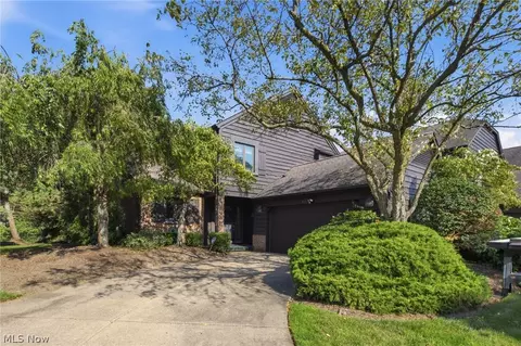 815 Brick Mill Run #18, Westlake, OH 44145