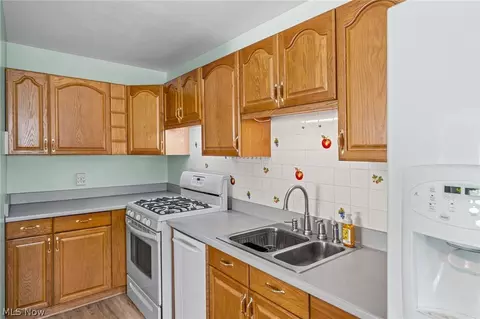 Kitchen - 654 Wesley Dr, Berea, OH 44017 photo 1 of 3