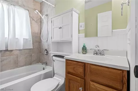 Bath - 654 Wesley Dr, Berea, OH 44017 photo 1 of 1
