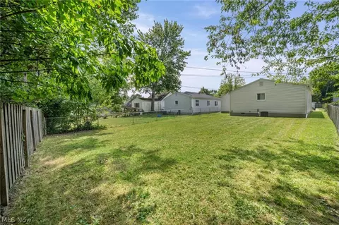 Exterior - 654 Wesley Dr, Berea, OH 44017 photo 5 of 7