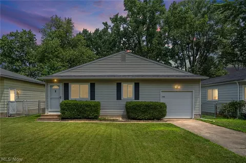 Exterior - 654 Wesley Dr, Berea, OH 44017 photo 7 of 7