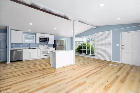 Living - 465 Stallion Ct, Lagrange, OH 44050 photo 3 of 3