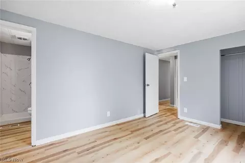 Bedroom - 465 Stallion Ct, Lagrange, OH 44050 photo 3 of 4