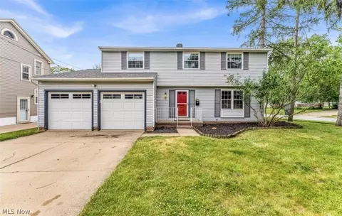 47 Southwick Dr, Bedford, OH 44146