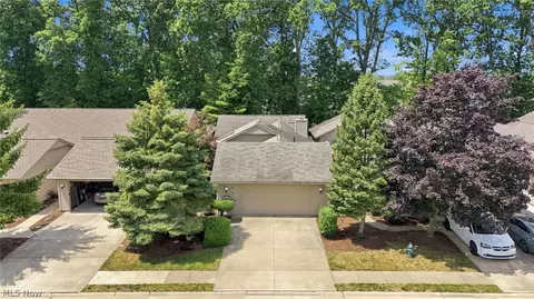 12380 Kronos Ct, Strongsville, OH 44149