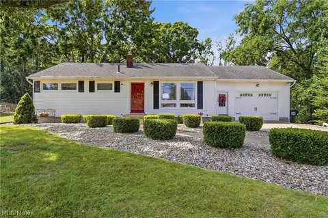3838 Linda St NW, North Canton, OH 44720