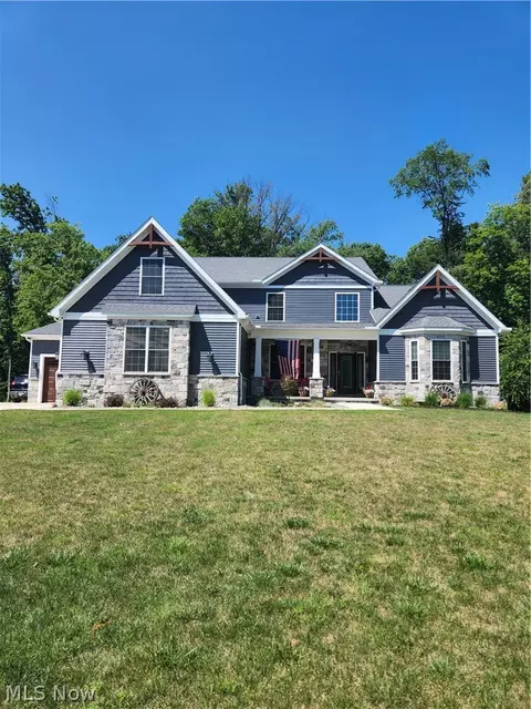 4534 Glen Eagle Dr, Brecksville, OH 44141