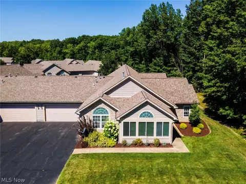 504 Timberline Dr #504, Columbiana, OH 44408
