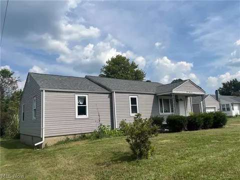 441 N Main Ave, Tuscarawas, OH 44682 photo 2