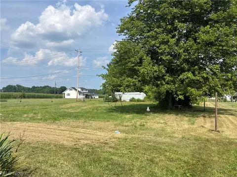 441 N Main Ave, Tuscarawas, OH 44682 photo 4