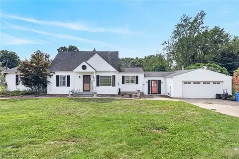 1313 Martin Rd, Mogadore, OH 44260