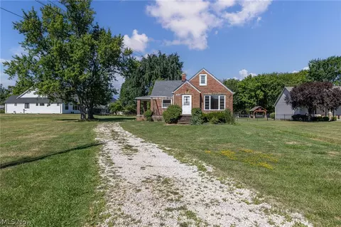 9030 W 130 St, Strongsville, OH 44136
