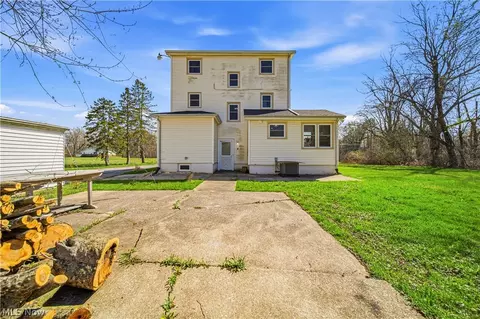Exterior - 3321 Carpenter Rd, Saybrook, OH 44004 photo 3 of 3