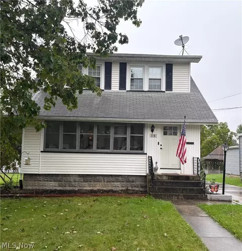 118 E Woodland Ave, Columbiana, OH 44408