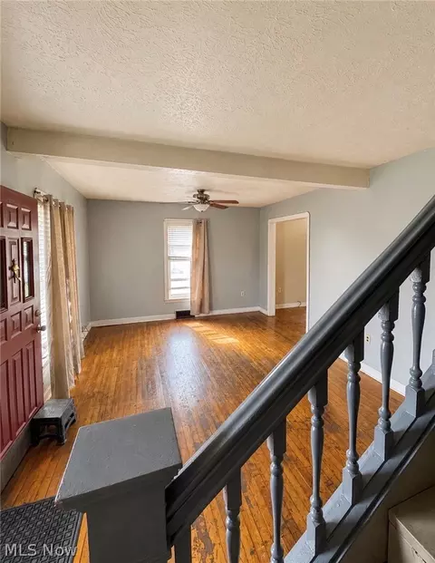 Living - 123 E 35th St, Lorain, OH 44055 photo 1 of 1
