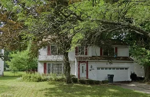 3686 Stoneleigh Rd, Cleveland Heights, OH 44121