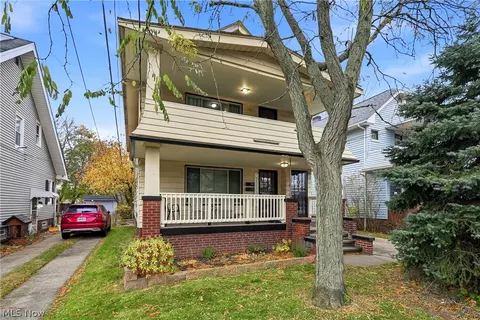 3579 Bosworth Rd, Cleveland, OH 44111