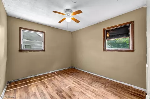 Bedroom - 1513 Maple Dr, Lorain, OH 44052 photo 4 of 9