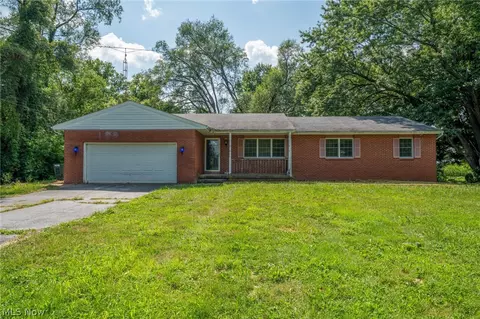 1072 Iberia Rd, Galion, OH 44833