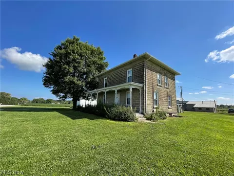 8279 Baumhart Rd, Vermilion, OH 44089