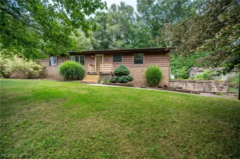 493 Empire St, Leetonia, OH 44431