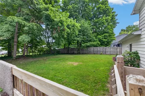 Exterior - 8488 Crystal Dr, Boardman, OH 44512 photo 12 of 13