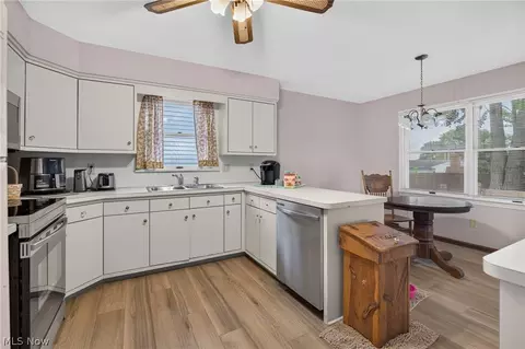 Kitchen - 8488 Crystal Dr, Boardman, OH 44512 photo 1 of 3