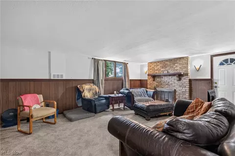 Living - 8488 Crystal Dr, Boardman, OH 44512 photo 2 of 3