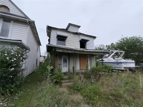 825 Stebbins St, Toledo, OH 43609