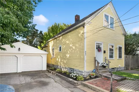 852 Starkweather, Cleveland, OH 44113