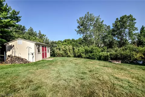 Exterior - 6960 Sturbridge Dr, Concord Twp, OH 44077 photo 2 of 7