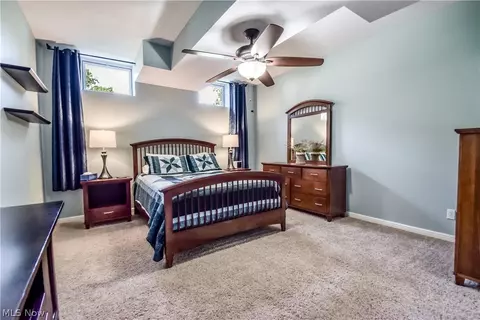 Bedroom - 6960 Sturbridge Dr, Concord Twp, OH 44077 photo 4 of 4