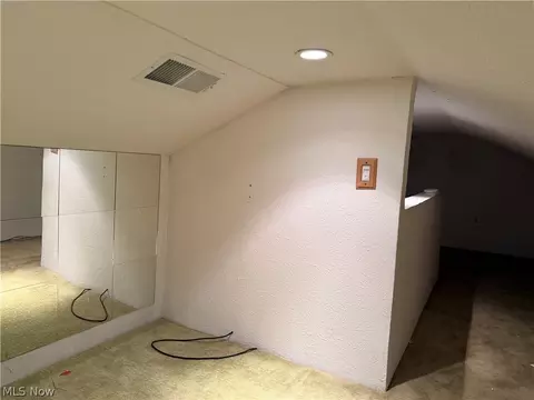 Entry Way - 294 E 235th St, Euclid, OH 44123 photo 1 of 2
