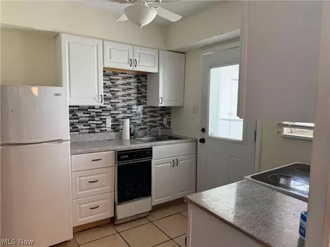 Kitchen - 294 E 235th St, Euclid, OH 44123 photo 1 of 2
