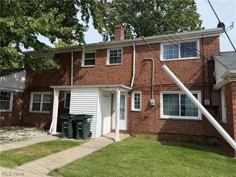 Exterior - 294 E 235th St, Euclid, OH 44123 photo 3 of 4
