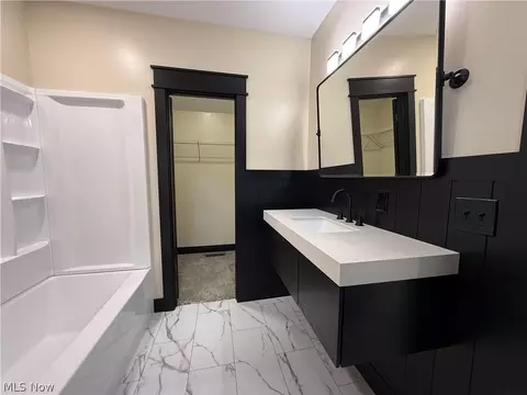 Bath - 105 E Vermont Ave, Sebring, OH 44672 photo 2 of 5