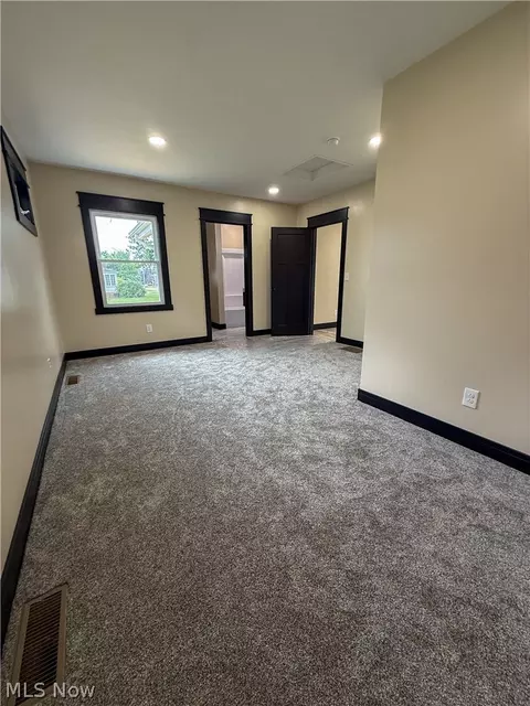 Bedroom - 105 E Vermont Ave, Sebring, OH 44672 photo 1 of 2