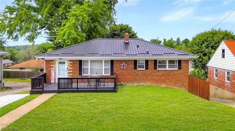145 Pembroke Rd, Steubenville, OH 43953