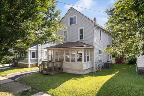 2247 18th St SW, Akron, OH 44314