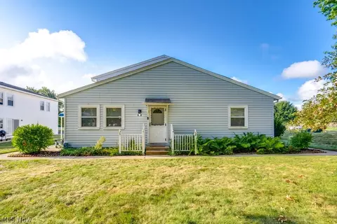 2538 Royal County Down #A, Uniontown, OH 44685
