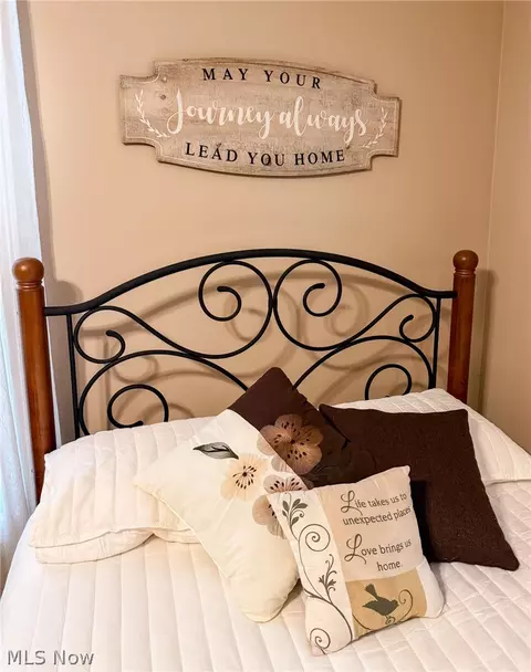 Bedroom - 177 Mathews Rd, Boardman, OH 44512 photo 6 of 6