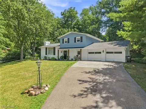Exterior - 1884 Spring Valley Ave NW, Canton, OH 44708 photo 2 of 11
