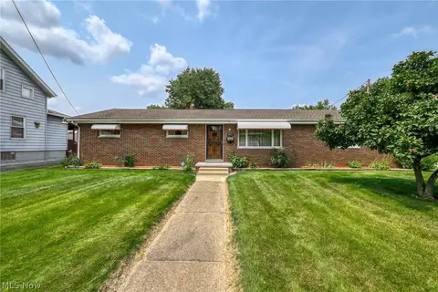 1931 Taft Ave NE, Canton, OH 44705