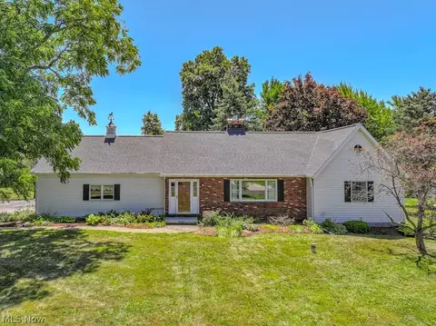 12066 Huntoon Rd, Painesville, OH 44077
